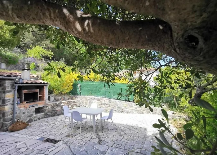 Bas De Villa Au Calme